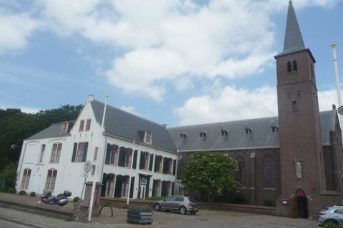 Uitvaartzorg Bollenstreek Sint Victorkerk Noordwijkerhout foto Wikimedia
